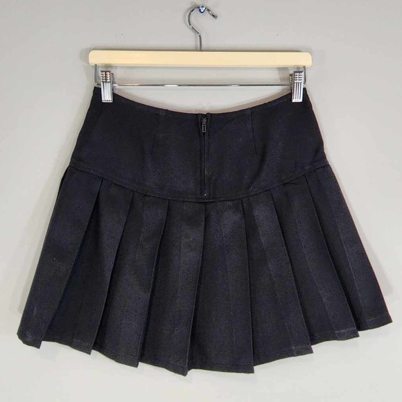 Dolls Kill Gothic Silver Chain Pleated Skirt - Picture 5 of 7